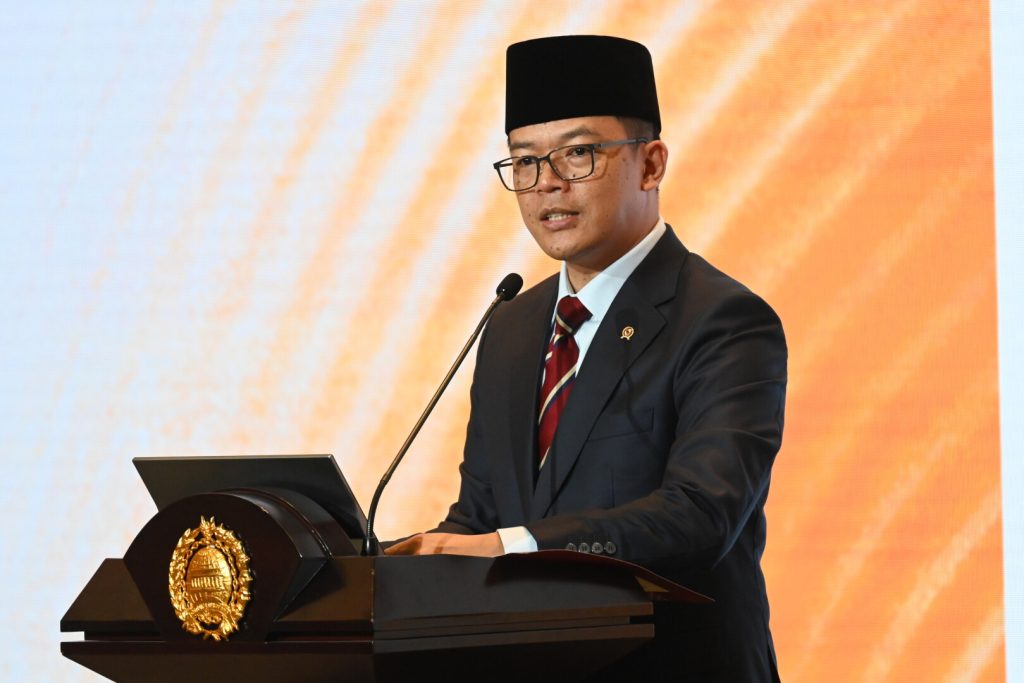 Menteri Luar Negeri Indonesia memantau kasus penculikan WNI awak kapal oleh bajak laut di perairan Gabon