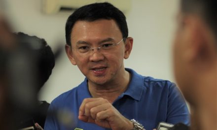 Ahok Buka Bukti Digital saat Bersaksi di Sidang Kasus Minyak