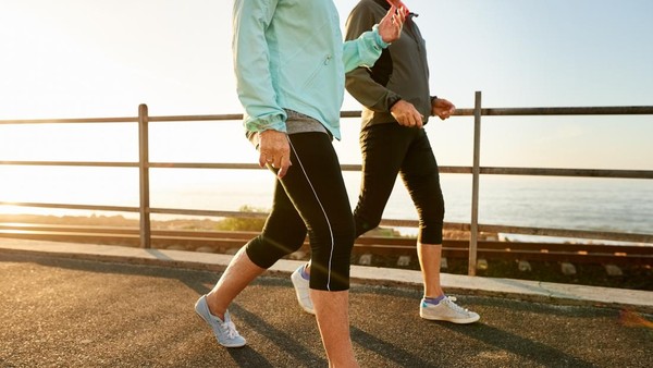 Rutin Jalan Kaki dan Manfaatnya bagi Umur Panjang