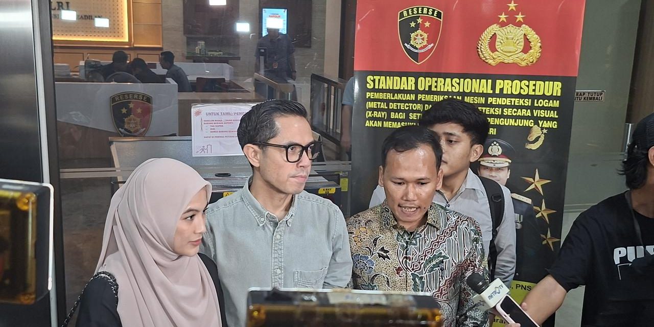 Dude Harlino dan Alyssa Diperiksa Polisi Terkait Kasus DSI
