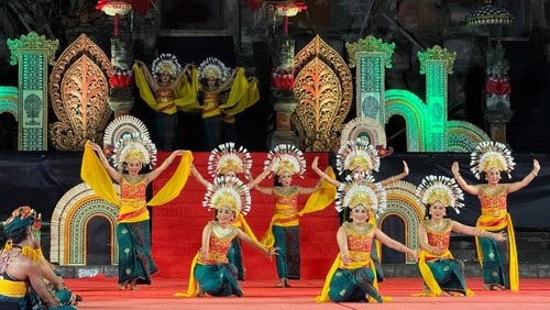 Tari Janger “Tegal Suci” Memukau di Pekan Budaya Gianyar 2026