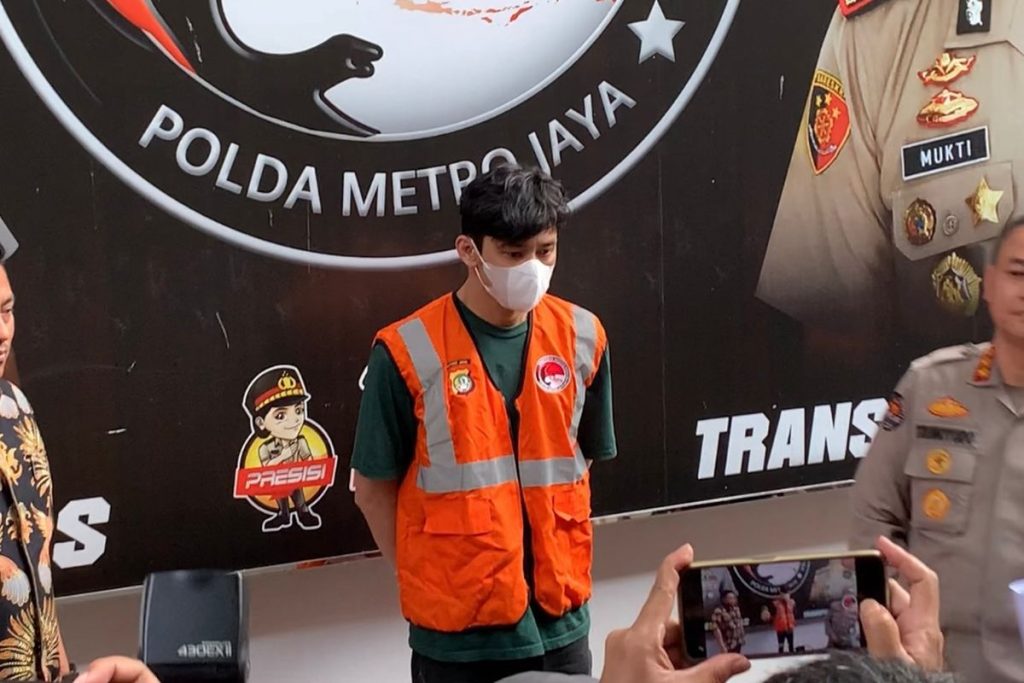 Revaldo ditangkap terkait kasus narkotika dan polisi memburu pemasok sabu