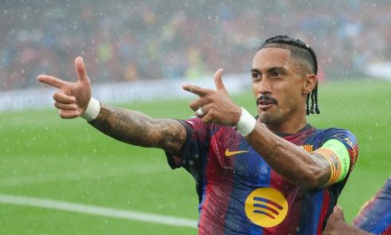 Raphinha Cetak Hat-trick, Flick Puji Mentalitasnya