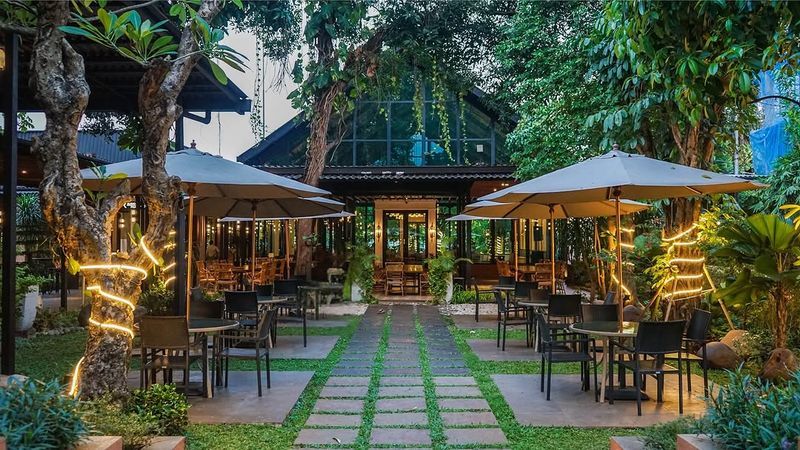 7 Restoran Keluarga Bernuansa Asri di Jakarta dan Tangerang, Serasa Pulang Kampung